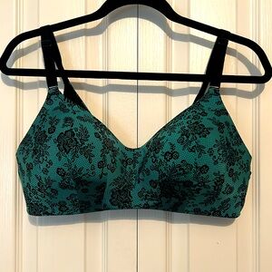 Turquoise black lace look wire free bra